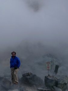 この背景がなんとも似合うねぇ～