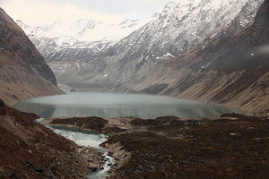ツラギ氷河湖全容